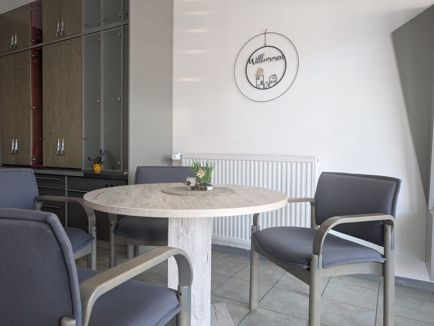 Halleneingang Stühle